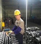 归还失物美名扬，处处撒播正能量